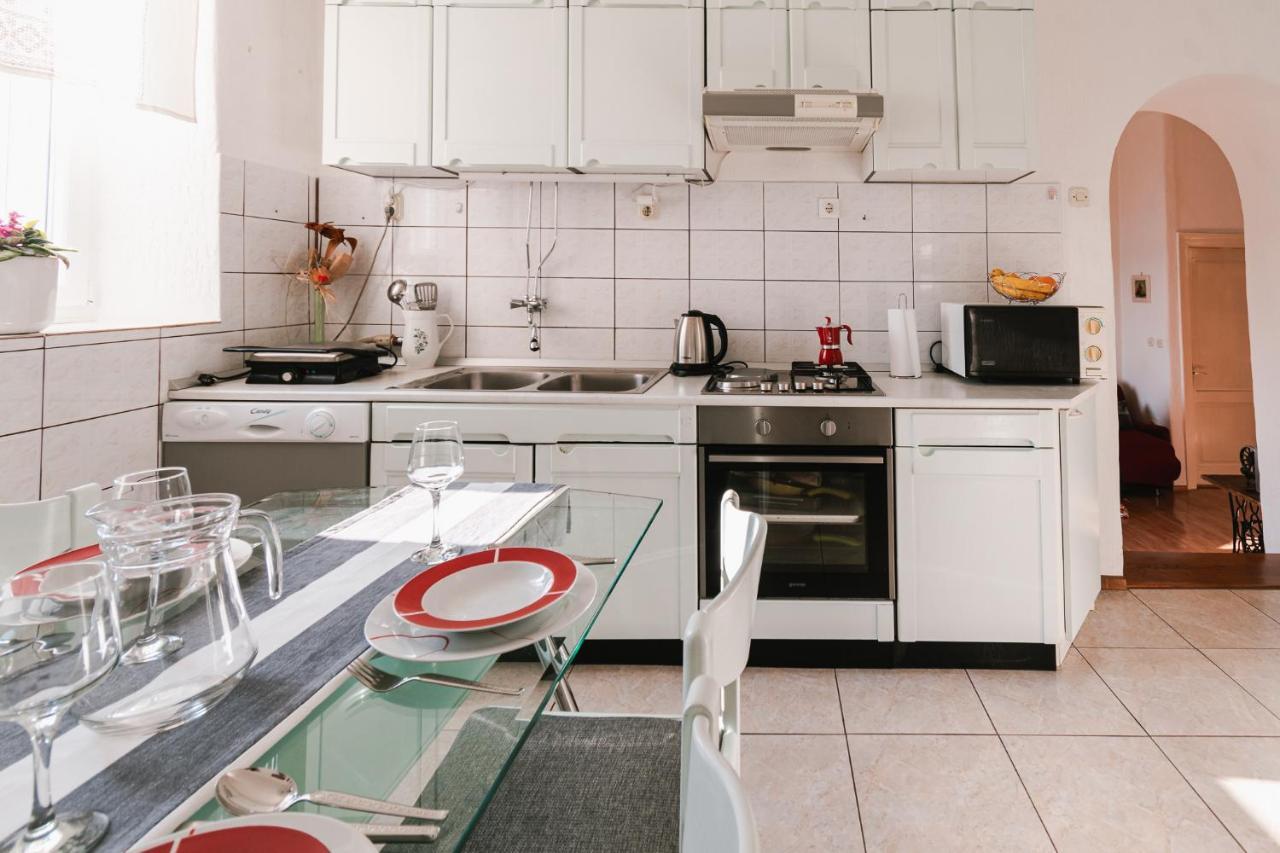 Arya Apartment Шибеник Экстерьер фото